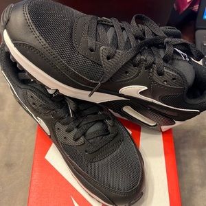 Women’s NIKE AIR MAX 90 (Worn Once)